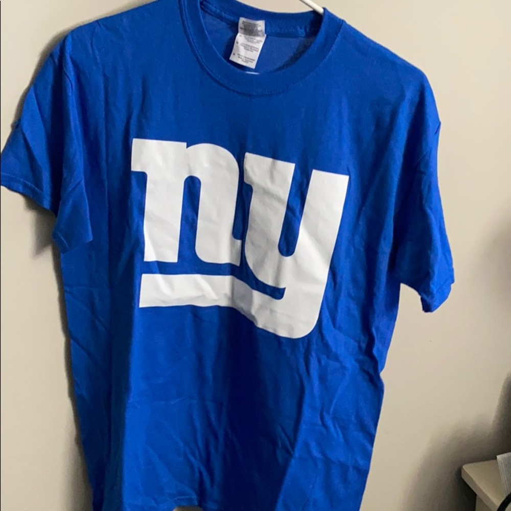 NY giants Verizon tshirt